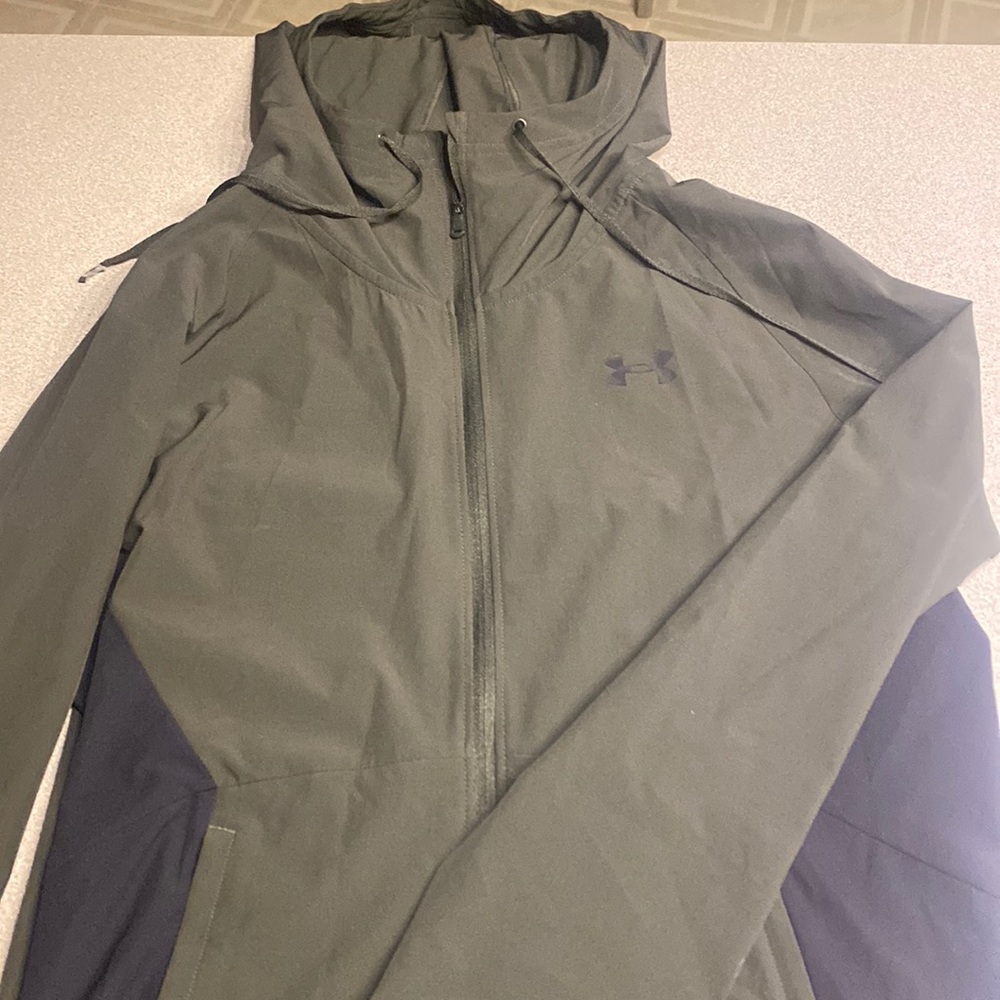 Men’s windbreaker jacket